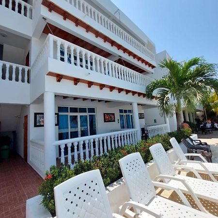 Hotel 3 Banderas Manzanillo Del Mar Cartagena エクステリア 写真