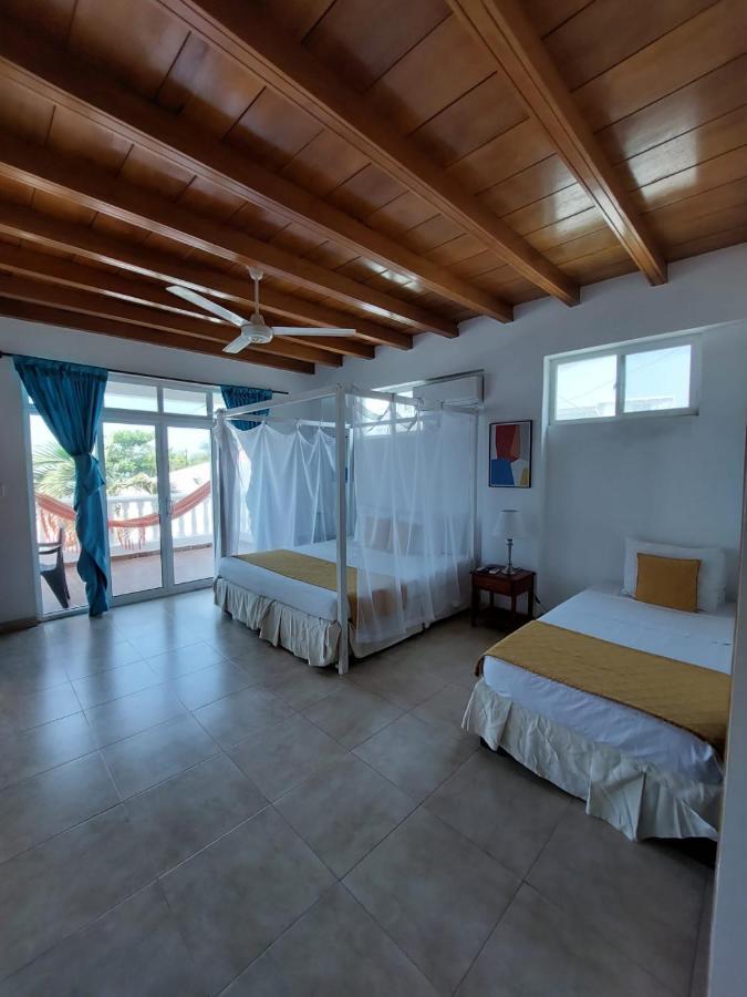 Hotel 3 Banderas Manzanillo Del Mar Cartagena エクステリア 写真